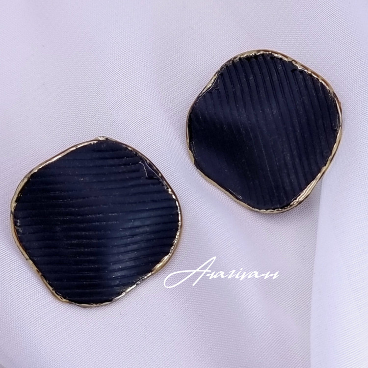 گوشواره دفرمه مشکی شیاری