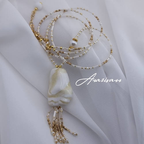 گردنبند رولباسی ماربل سفید کرم طلایی